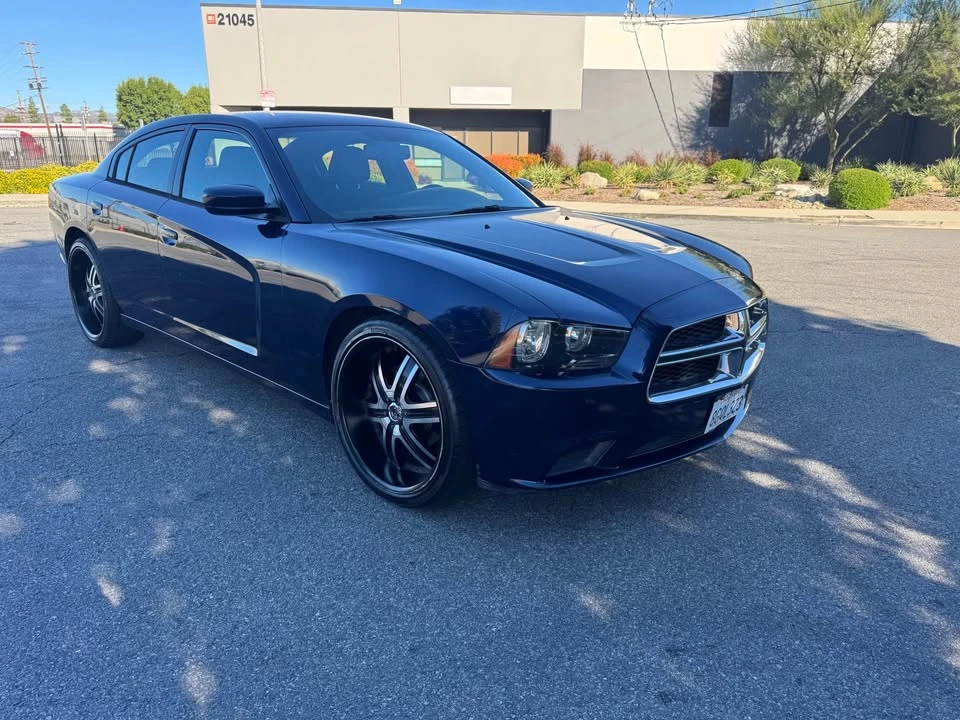 2014 Dodge Charger 7th Gen - Image 2 of 9