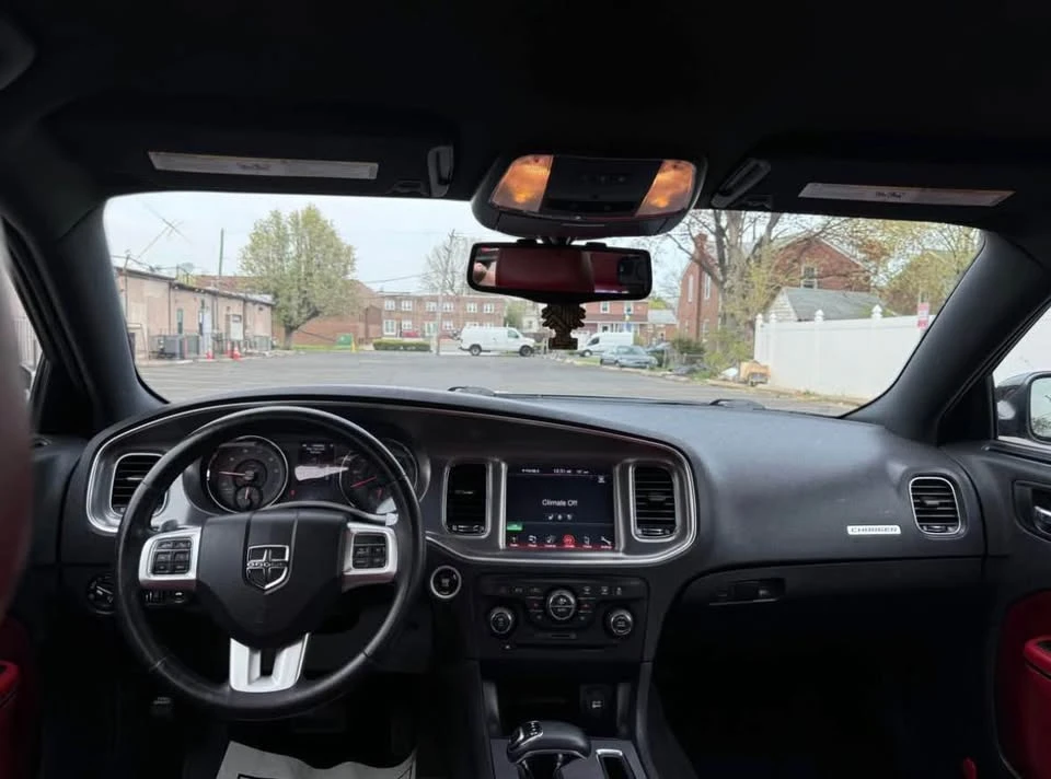 2014 Dodge Charger 7th Gen - Image 10 of 13
