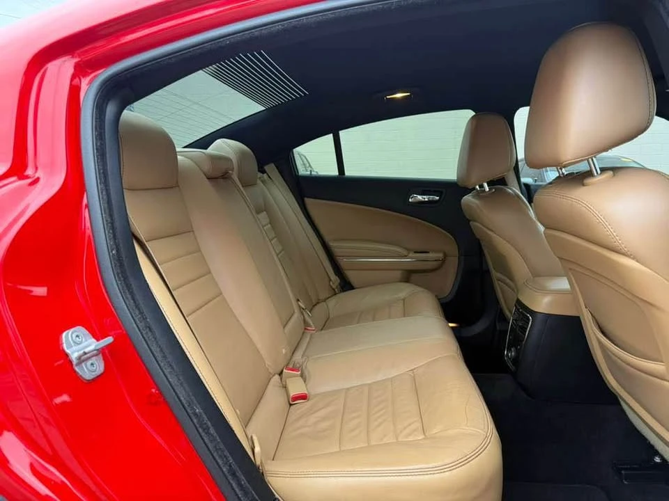 2014 Dodge Charger 7th Gen - Image 15 of 18