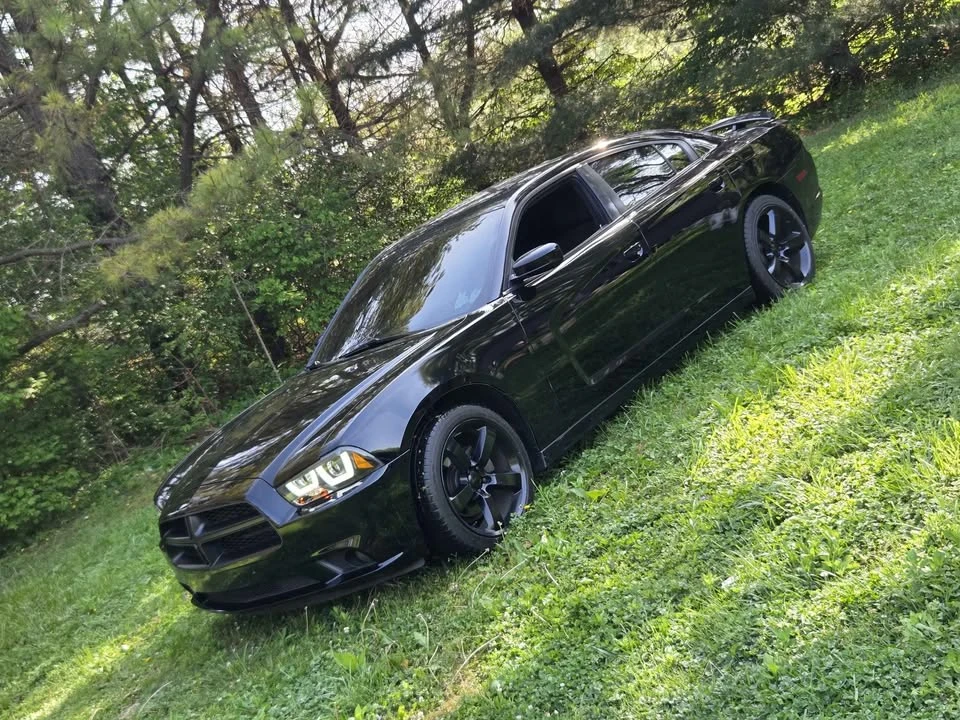 2014 Dodge Charger 7th Gen - Image 4 of 9