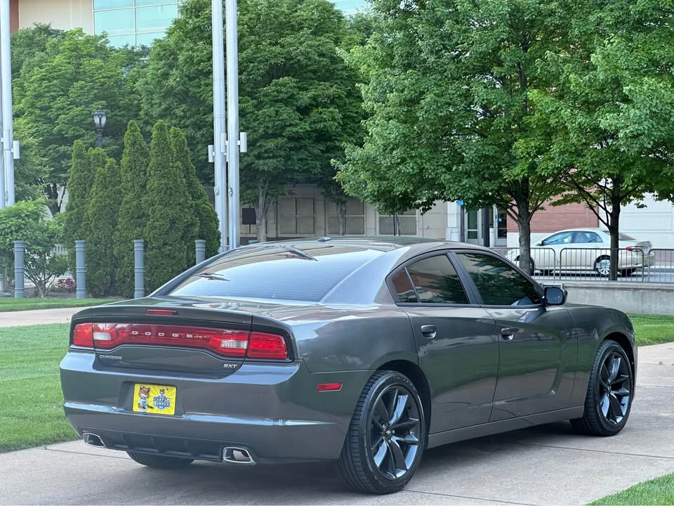 2014 Dodge Charger 7th Gen - Image 4 of 13