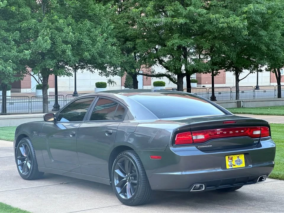 2014 Dodge Charger 7th Gen - Image 5 of 13