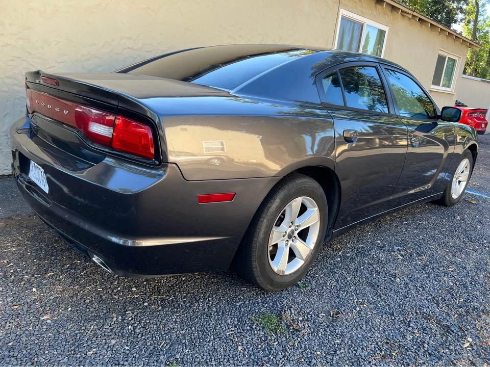2014 Dodge Charger 7th Gen - Image 2 of 7
