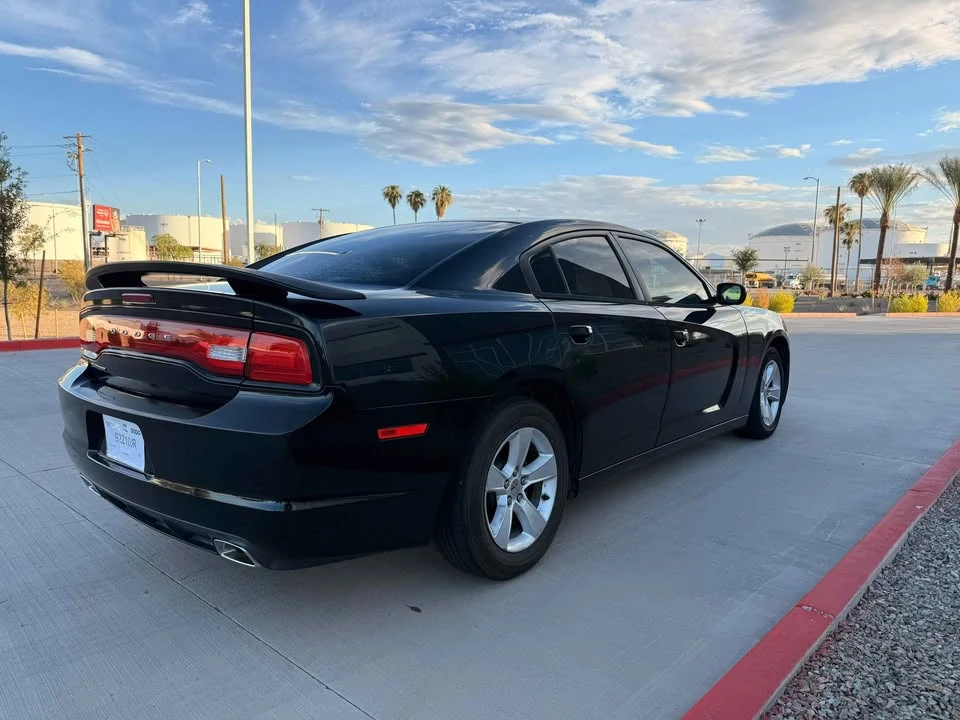 2014 Dodge Charger 7th Gen - Image 9 of 20