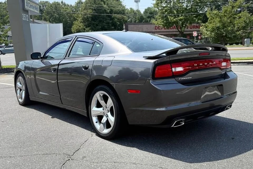 2014 Dodge Charger 7th Gen - Image 3 of 11
