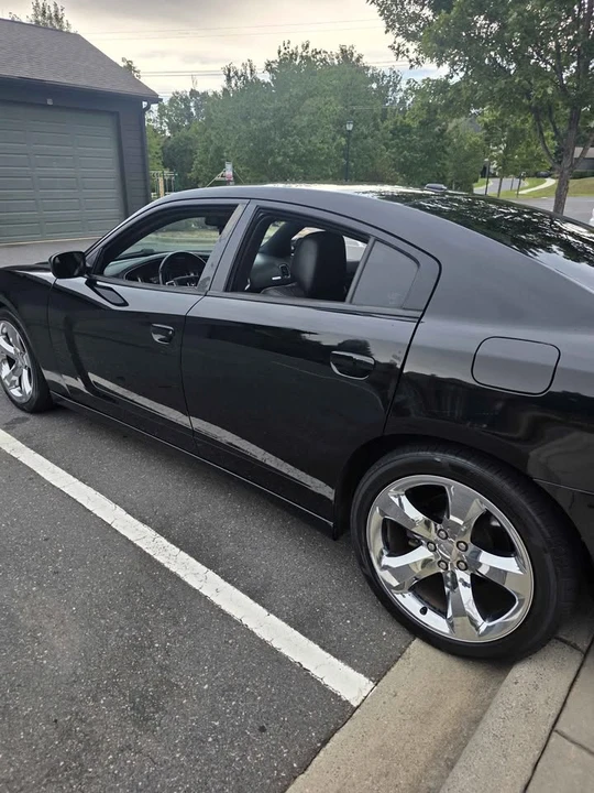 2014 Dodge Charger 7th Gen - Image 3 of 7