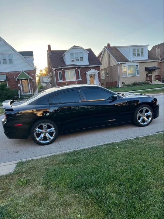 2014 Dodge Charger 7th Gen - Image 2 of 5
