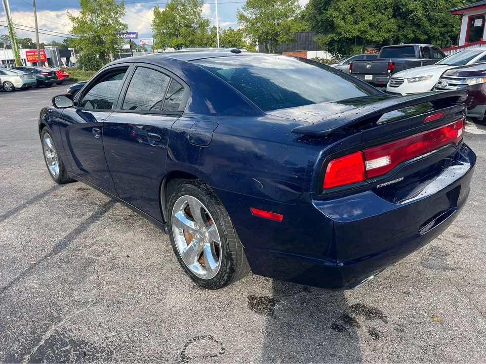 2014 Dodge Charger 7th Gen - Image 4 of 9