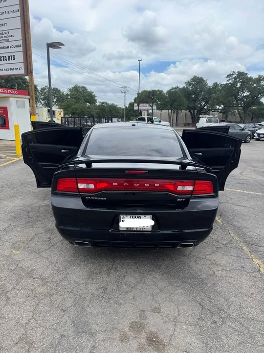 2014 Dodge Charger 7th Gen - Image 3 of 18