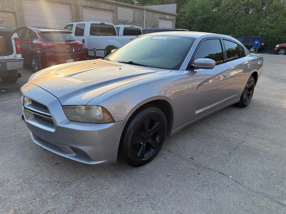 2014 Dodge Charger 7th Gen - Image 10 of 12