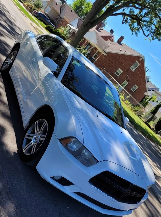 2014 Dodge Charger 7th Gen - Image 5 of 19