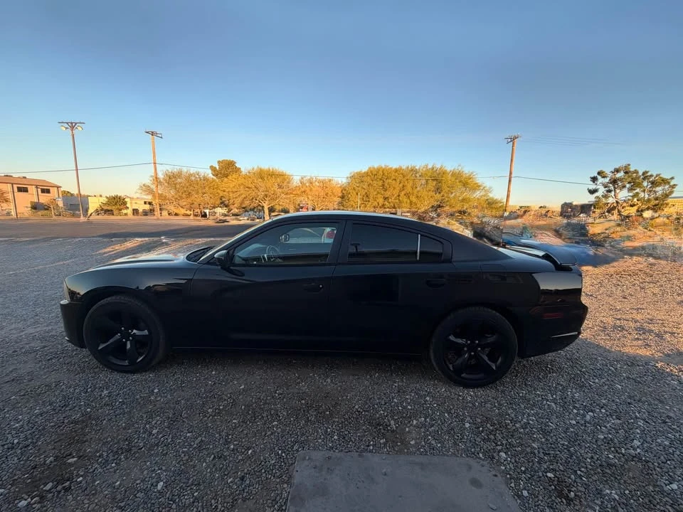2014 Dodge Charger 7th Gen - Image 4 of 14