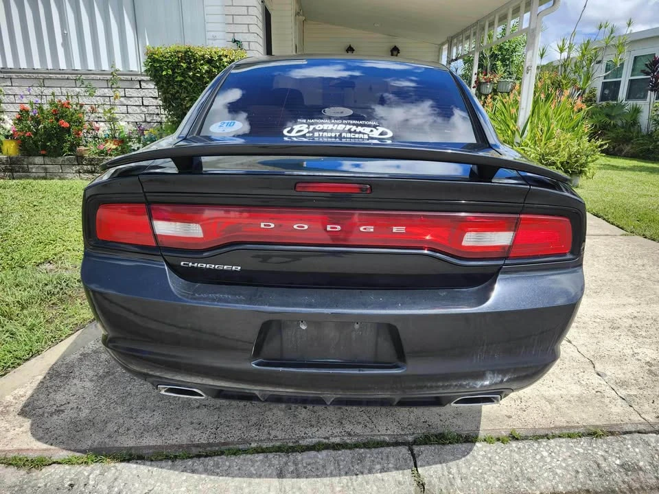 2014 Dodge Charger 7th Gen - Image 4 of 11