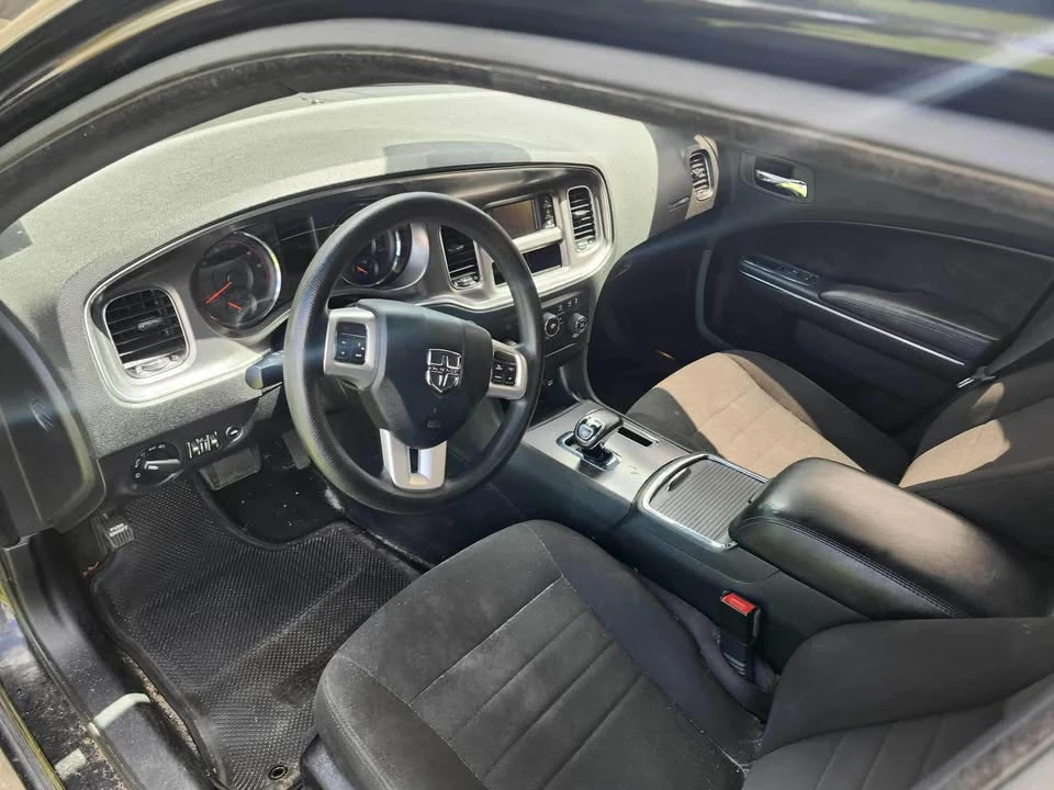 2014 Dodge Charger 7th Gen - Image 9 of 11