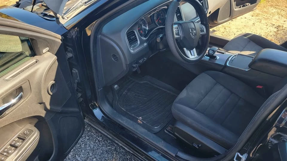 2014 Dodge Charger 7th Gen - Image 5 of 10