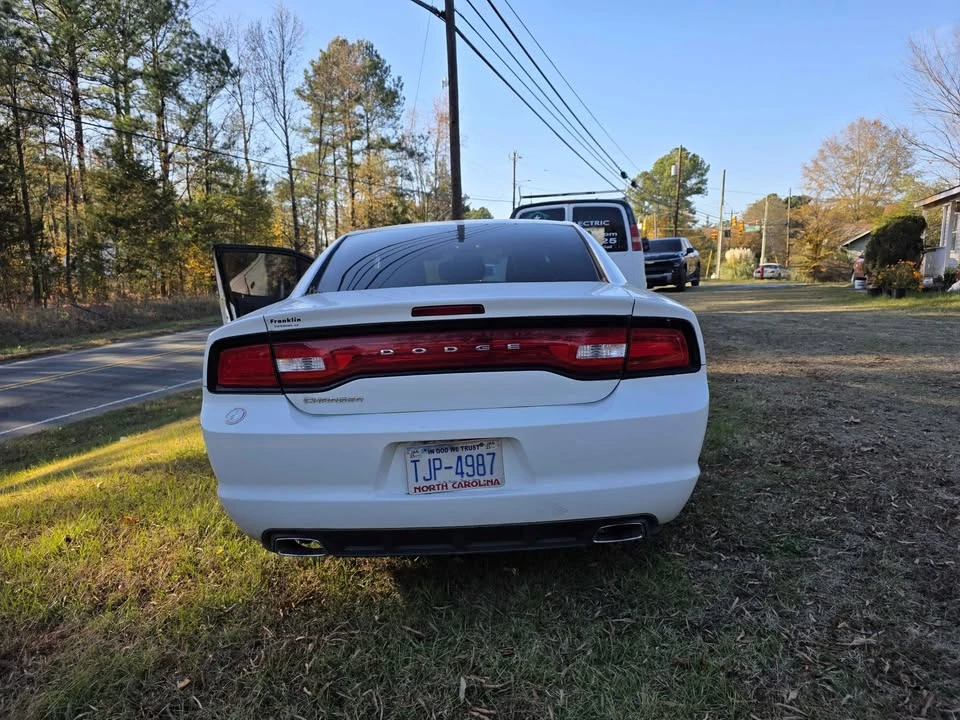 2014 Dodge Charger 7th Gen - Image 8 of 10