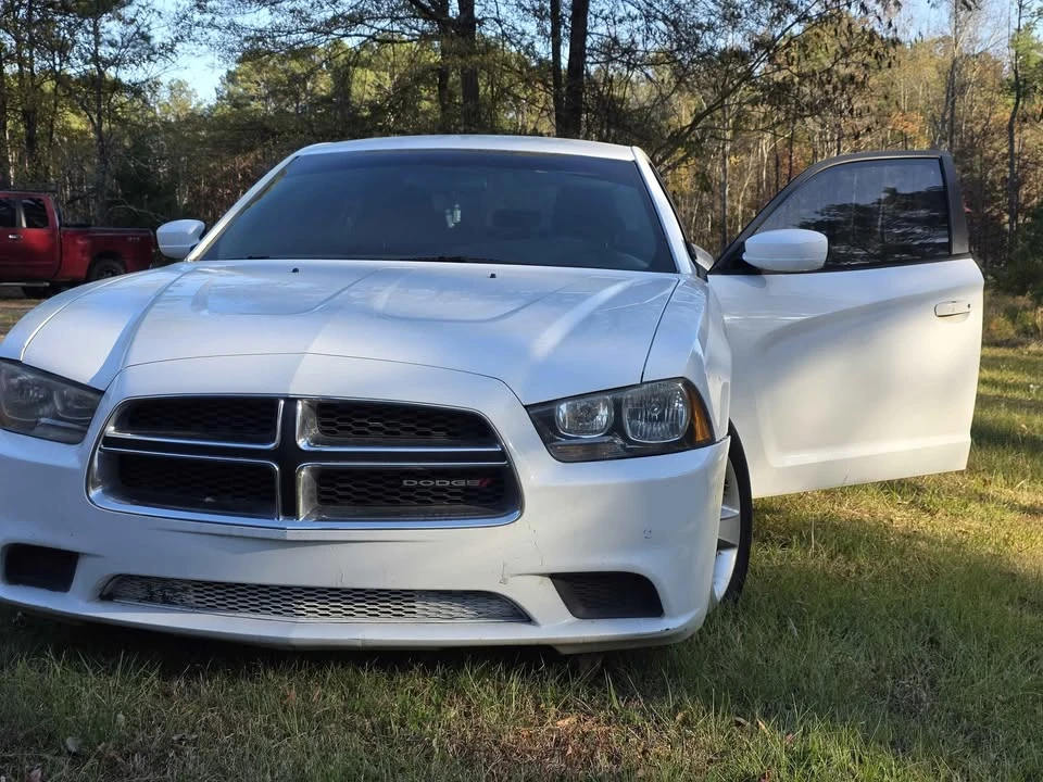 2014 Dodge Charger 7th Gen - Image 3 of 10