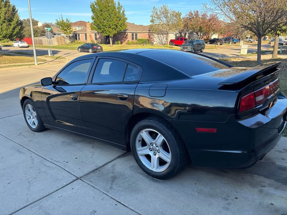 2014 Dodge Charger 7th Gen - Image 6 of 9