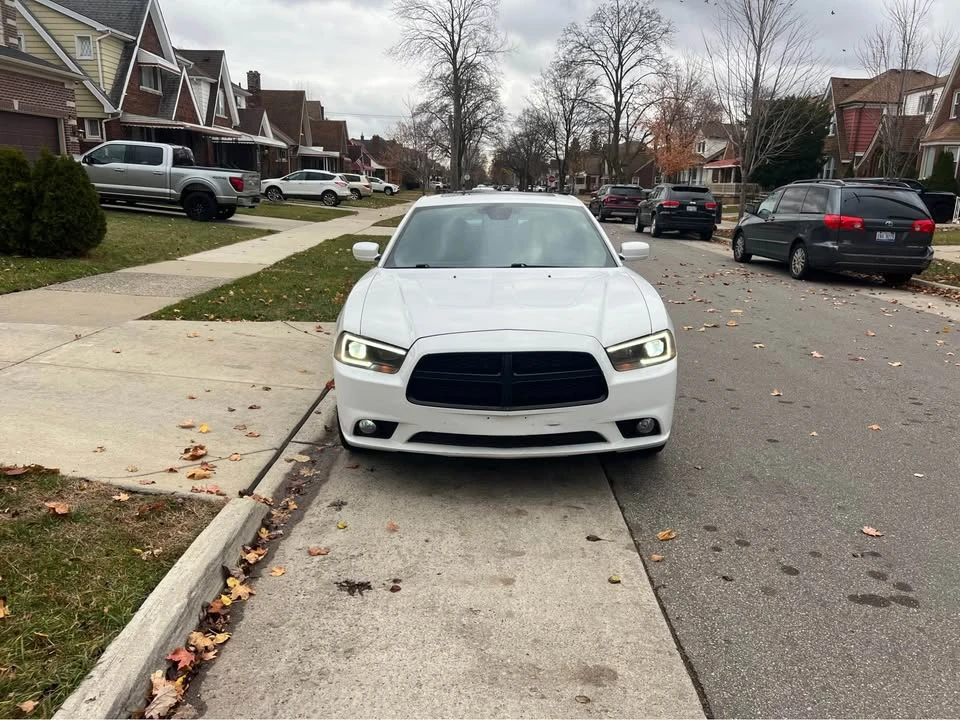 2014 Dodge Charger 7th Gen - Image 2 of 13