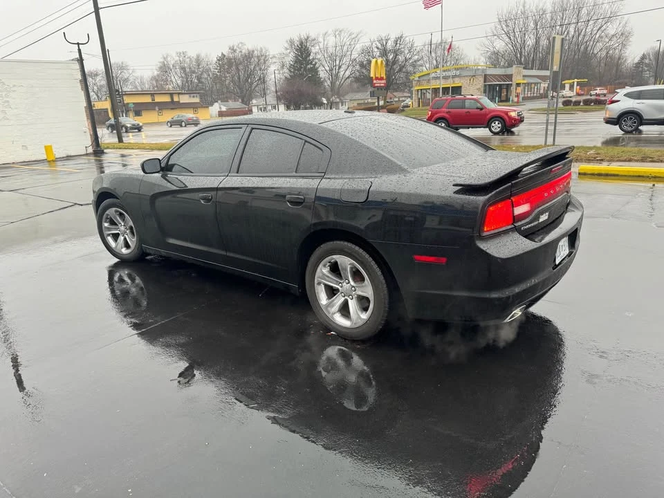 2014 Dodge Charger 7th Gen - Image 8 of 11