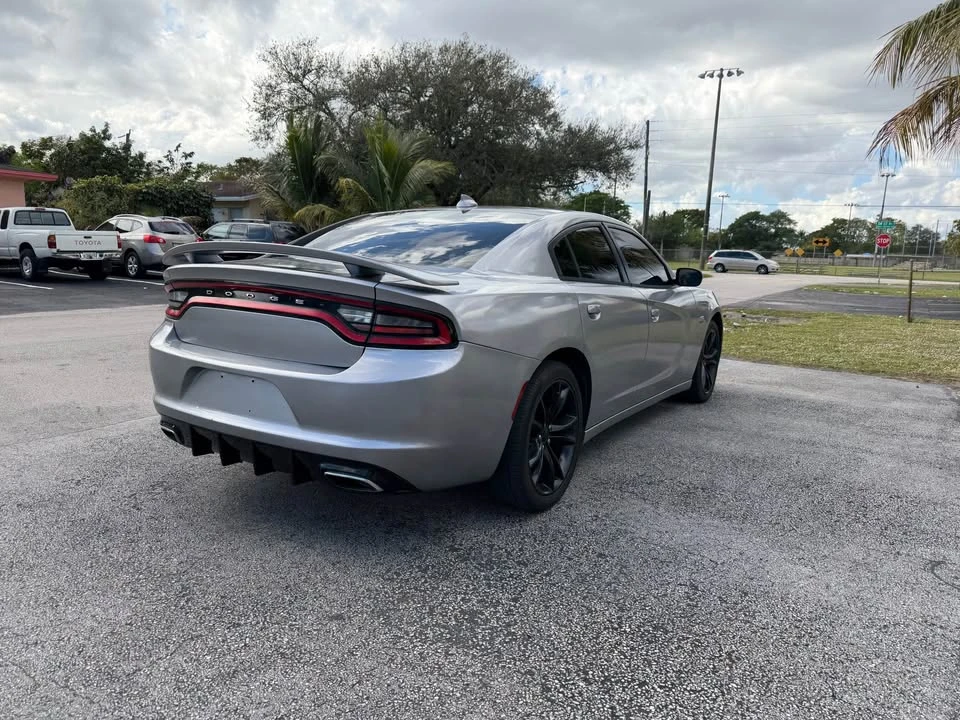 2014 Dodge Charger 7th Gen - Image 4 of 14