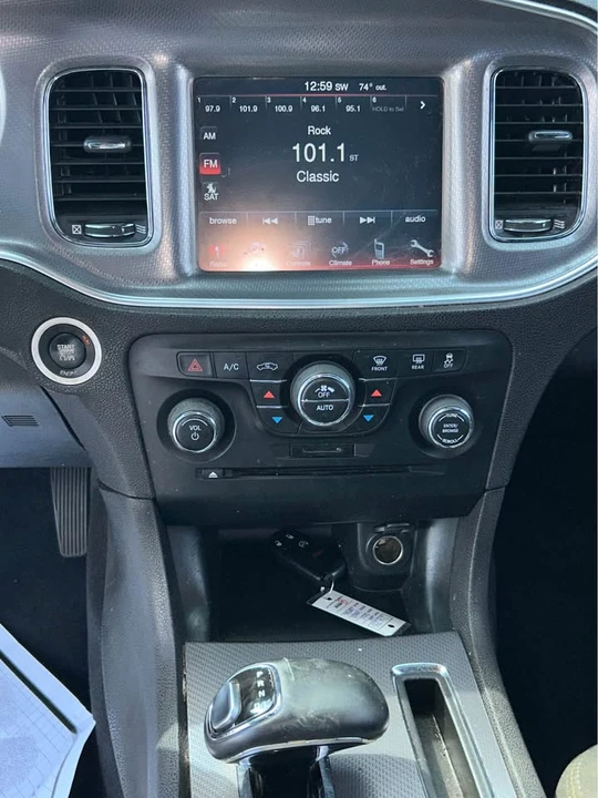 2014 Dodge Charger 7th Gen - Image 6 of 14