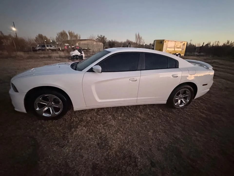 2014 Dodge Charger 7th Gen - Image 2 of 4