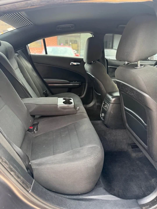 2014 Dodge Charger 7th Gen - Image 15 of 19