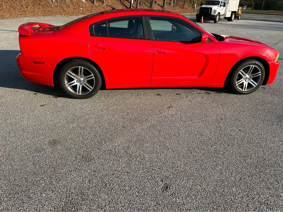 2014 Dodge Charger 7th Gen - Image 6 of 11