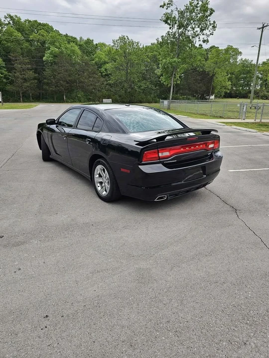 2014 Dodge Charger 7th Gen - Image 5 of 10