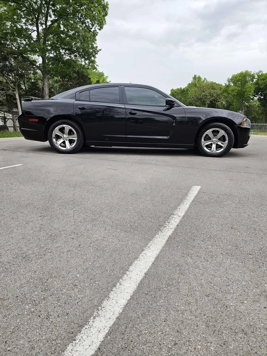 2014 Dodge Charger 7th Gen - Image 3 of 10