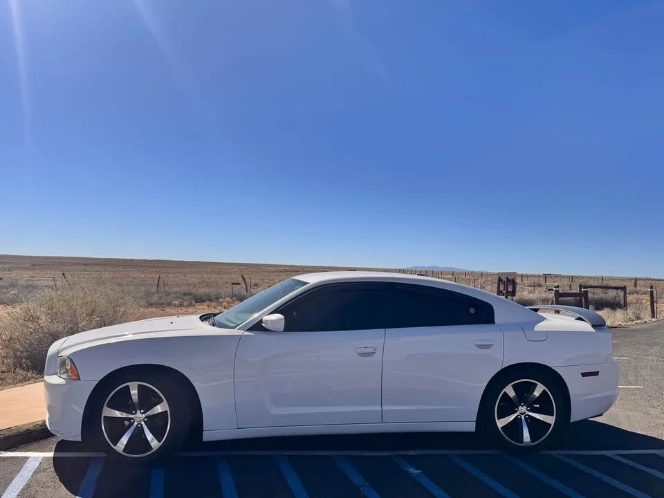 2014 Dodge Charger 7th Gen - Image 13 of 18