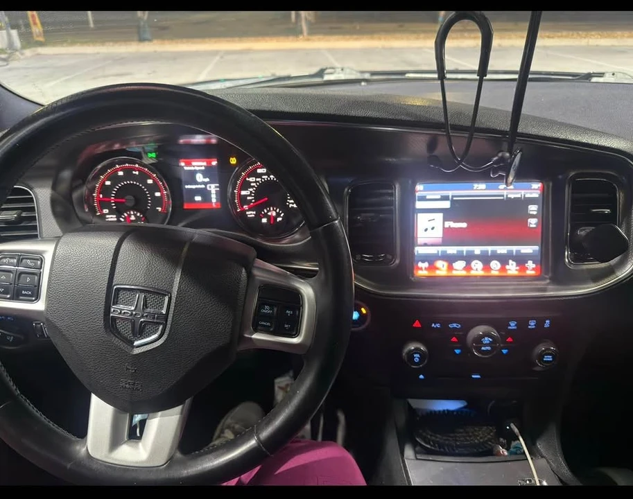 2014 Dodge Charger 7th Gen - Image 2 of 6