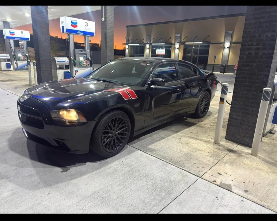 2014 Dodge Charger 7th Gen - Image 4 of 6
