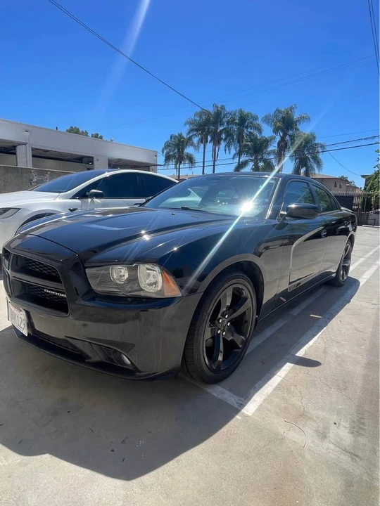 2014 Dodge Charger 7th Gen - Image 3 of 8