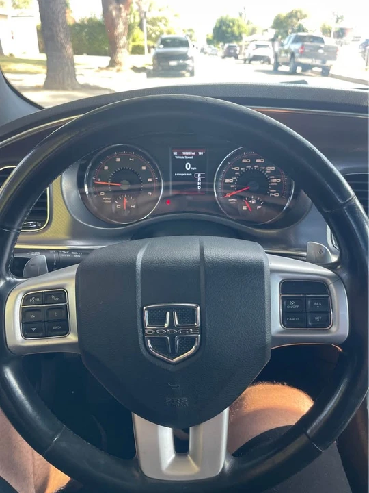 2014 Dodge Charger 7th Gen - Image 5 of 8