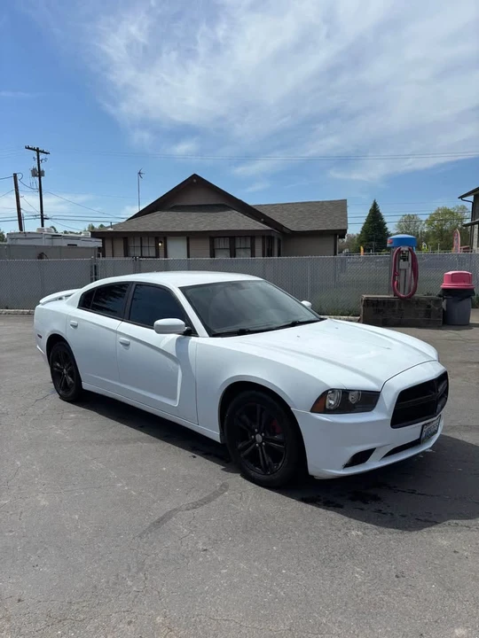 2014 Dodge Charger 7th Gen - Image 2 of 5