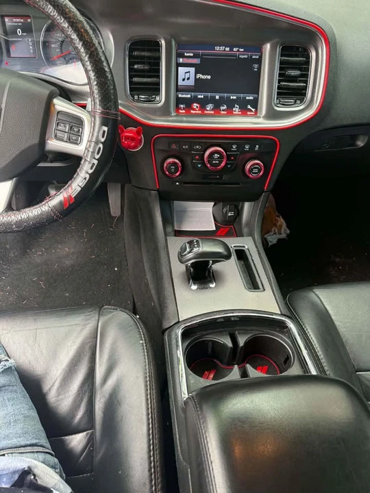 2014 Dodge Charger 7th Gen - Image 9 of 14