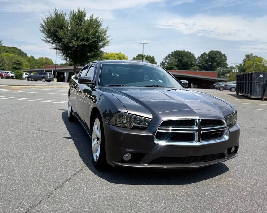 2014 Dodge Charger 7th Gen - Image 3 of 9