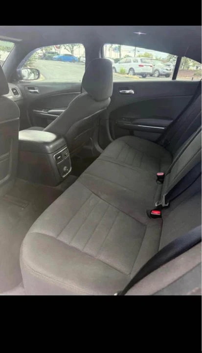 2014 Dodge Charger 7th Gen - Image 4 of 11