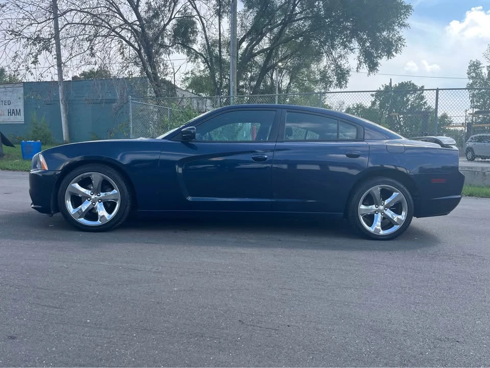 2014 Dodge Charger 7th Gen - Image 4 of 13