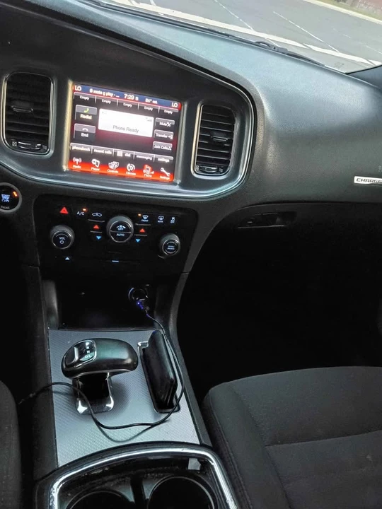 2014 Dodge Charger 7th Gen - Image 13 of 16