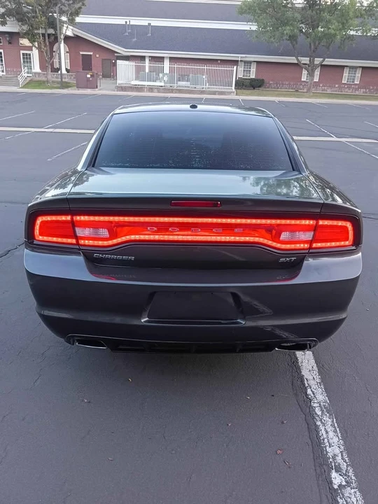 2014 Dodge Charger 7th Gen - Image 2 of 16