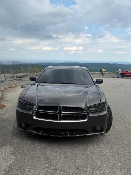 2014 Dodge Charger 7th Gen - Image 2 of 12