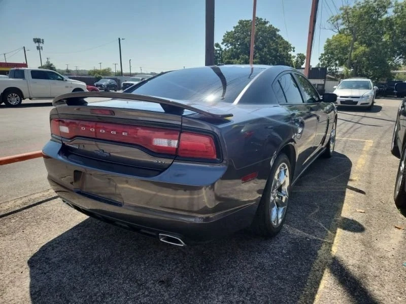 2014 Dodge Charger 7th Gen - Image 2 of 5