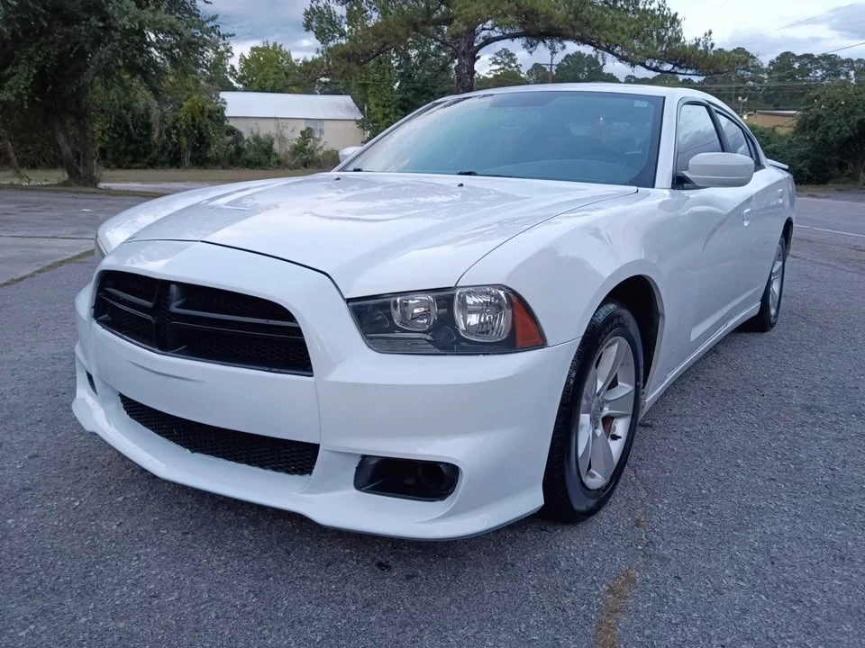 2014 Dodge Charger 7th Gen - Image 2 of 11