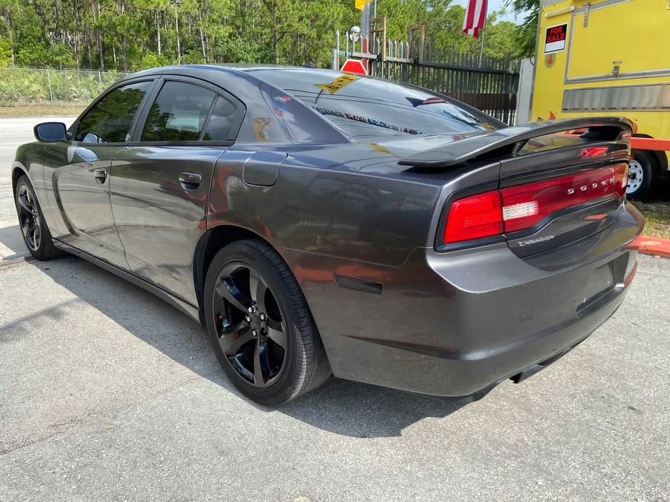 2014 Dodge Charger 7th Gen - Image 3 of 9