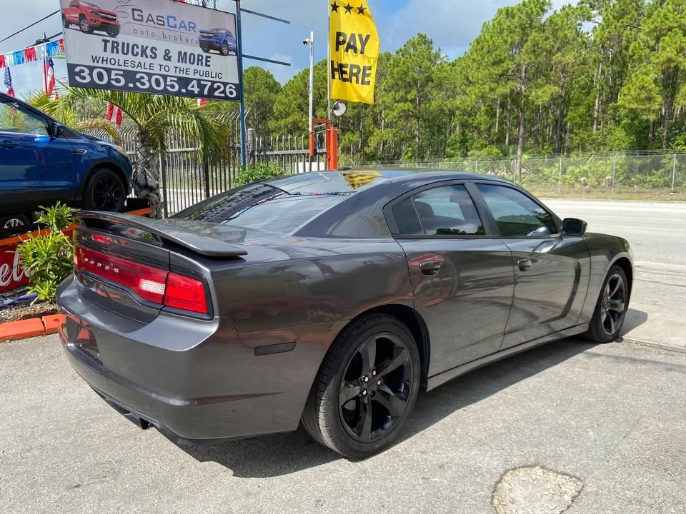 2014 Dodge Charger 7th Gen - Image 5 of 9