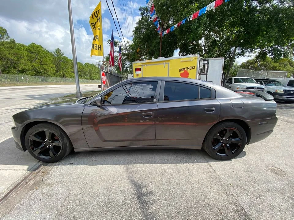 2014 Dodge Charger 7th Gen - Image 6 of 9