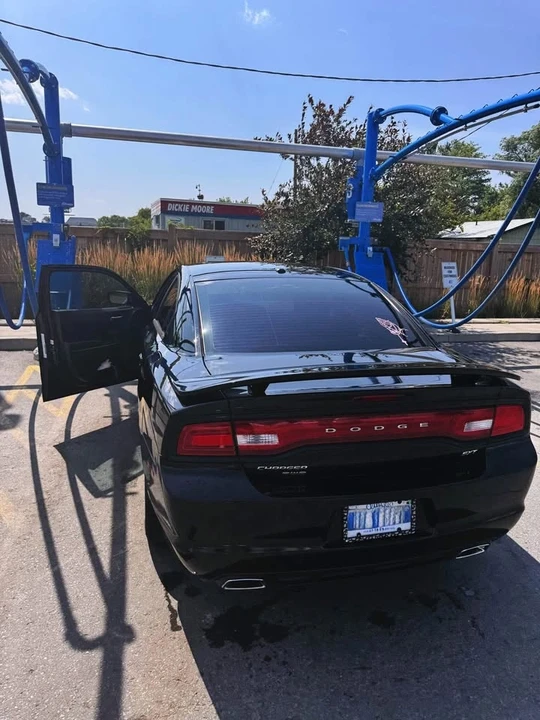 2014 Dodge Charger 6th Gen - Image 3 of 4